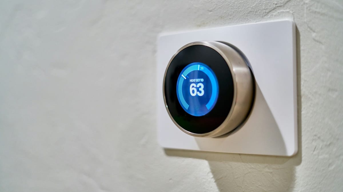 Smart thermostat vs programmer: what actually saves energy?