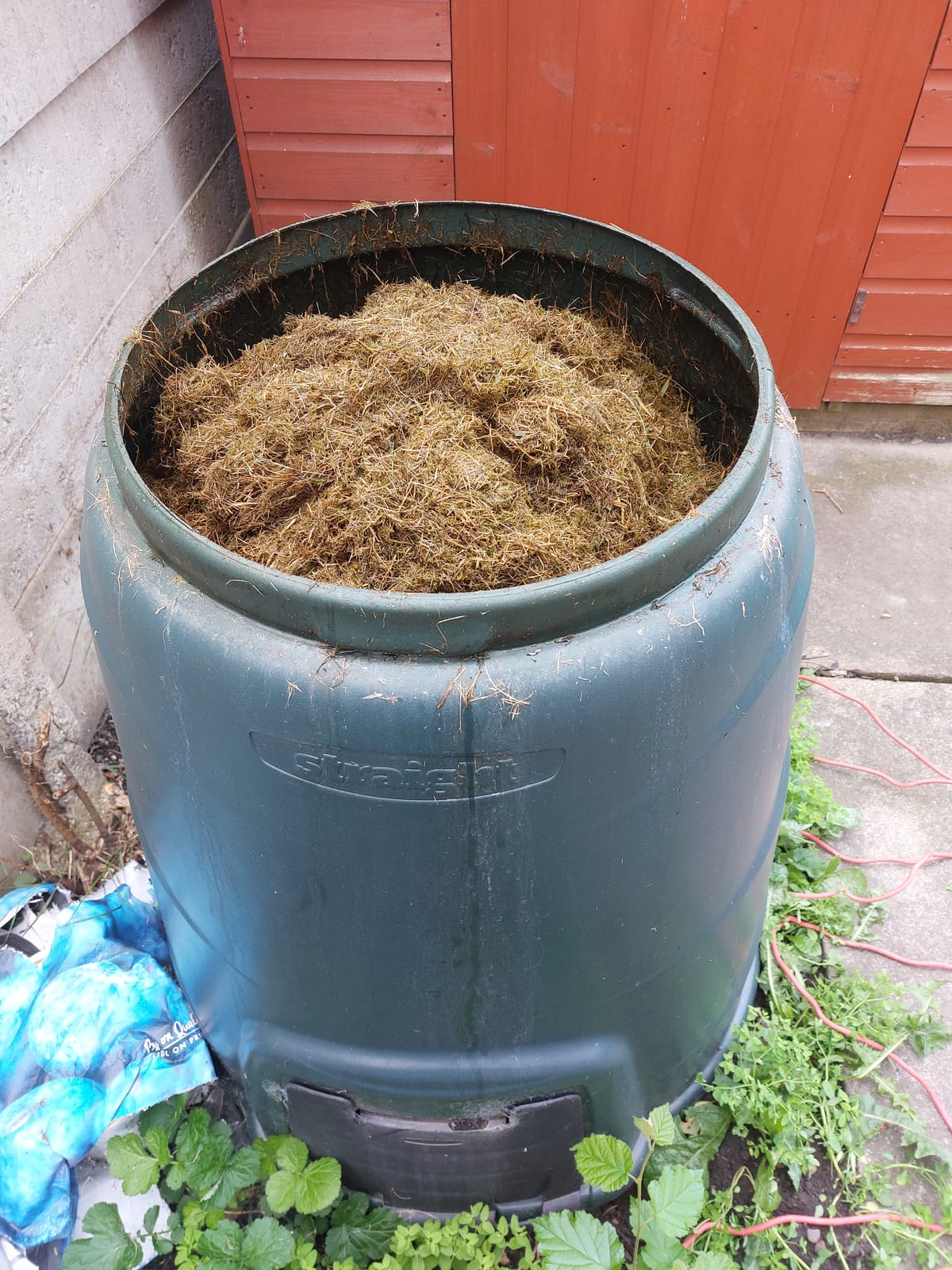 Compost bins UK: which type suits your waste, space and garden?